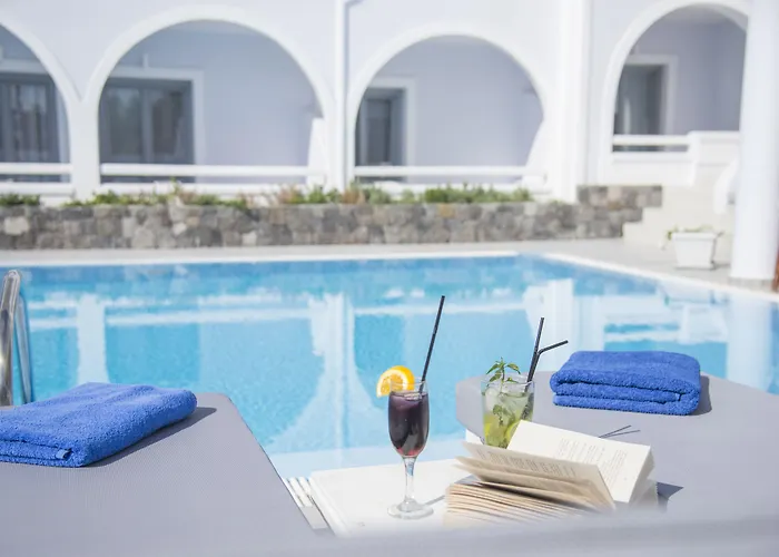 Blue Waves Suites & Apartments